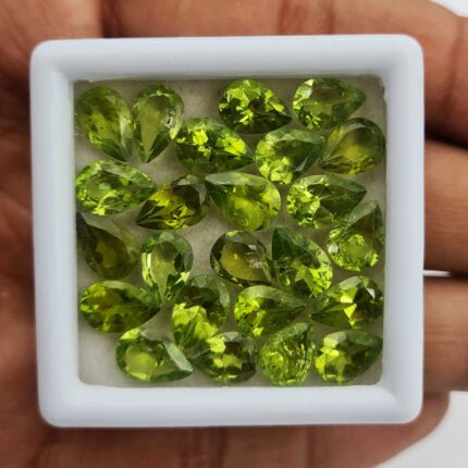 Natural Peridot Loose Pear Cut Gemstone 6*8-6*9 MM 20 CT 17 Pcs