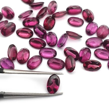 Natural Rhodolite Garnet Oval One side cut & Cabochon stone Lot 31Pcs 4*6MM 15CT